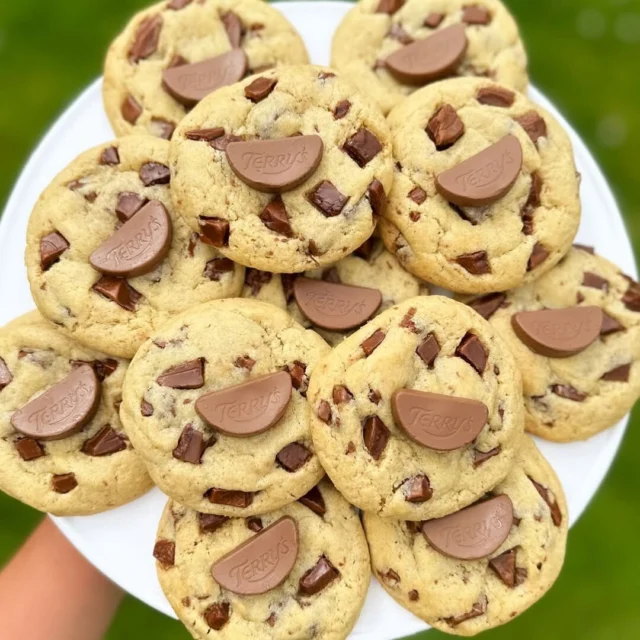 If this is the way the cookie crumbles we’ll take the whole plate 🤤

Becky surely there’s a few spare for us? 🙏

📸 @beckybakes.uk